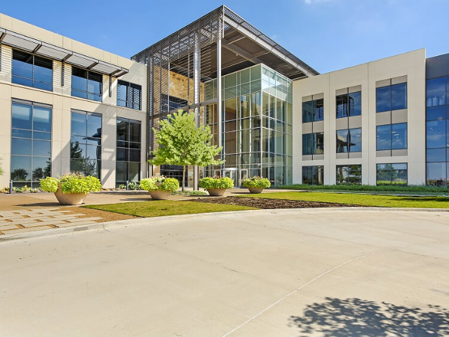 9800 Hillwood Pkwy in Fort Worth