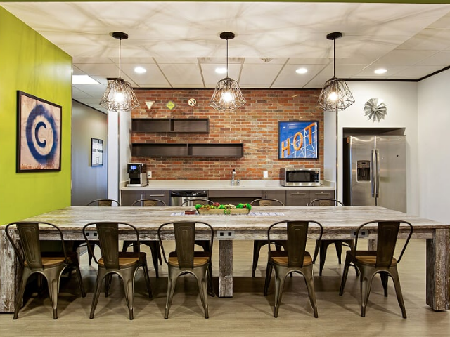 1 Chisholm Trail Rd in Round Rock