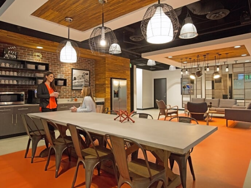 21 King St W Hamilton