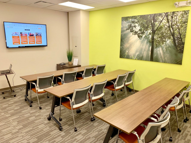 2 University Plaza Dr in Hackensack