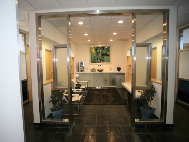 260 Newport Center Dr in Newport Beach