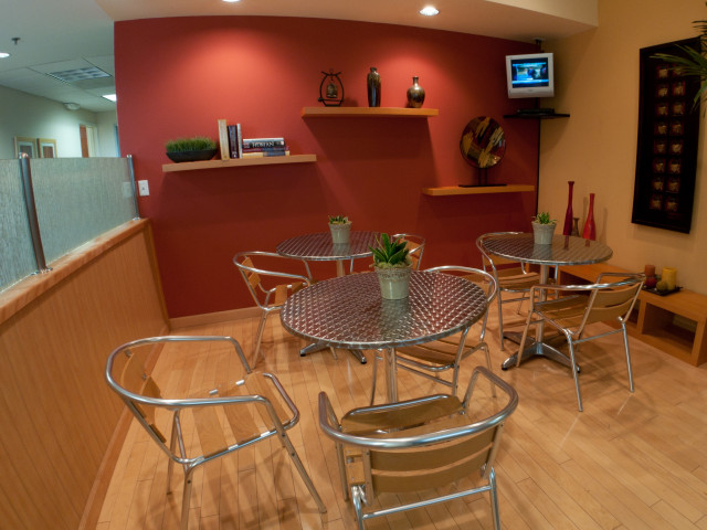 260 Newport Center Dr in Newport Beach