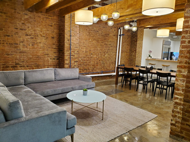 251 W 30th St in New York