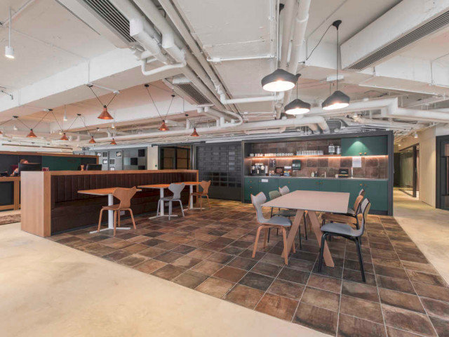 132 W 31st St in New York