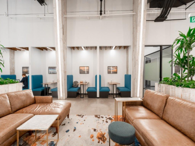 150 King St W in Toronto