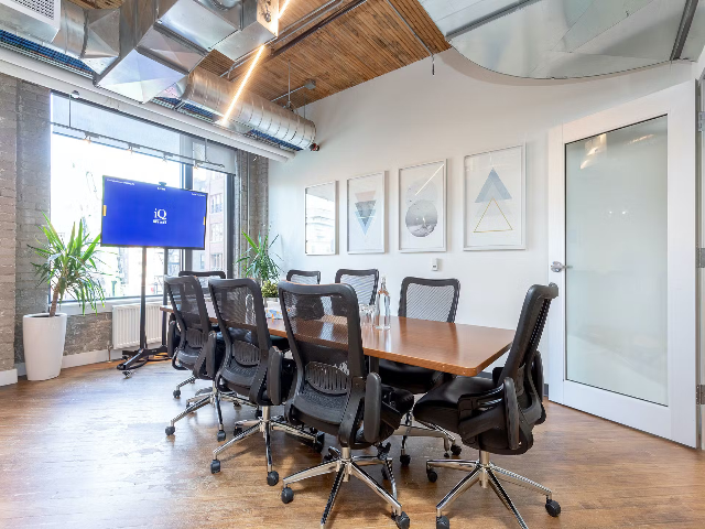 545 King St W in Toronto