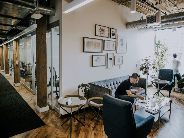 545 King St W in Toronto