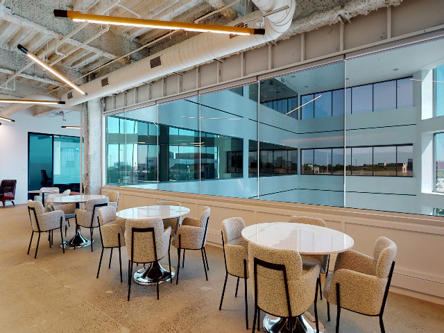 1 Mid America Plaza in Oakbrook Terrace