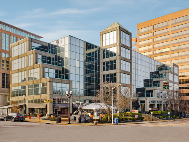 8112 Maryland Ave in Clayton