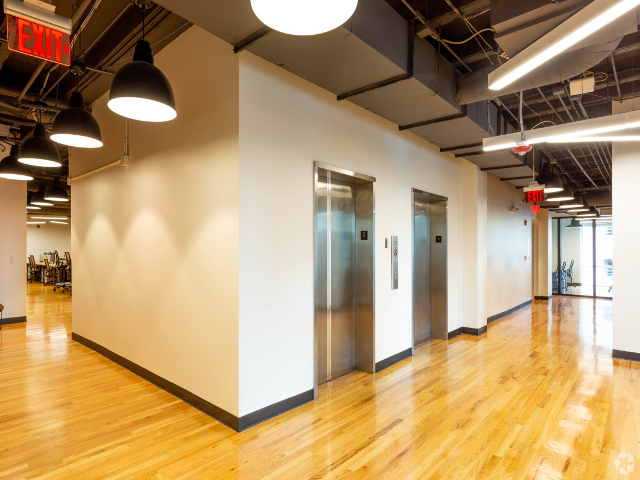 100 E Pine St in Orlando