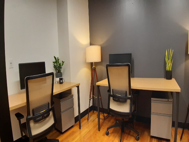 100 E Pine St in Orlando