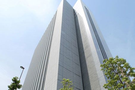 Shinbashi Tokyu Building in Tokyo