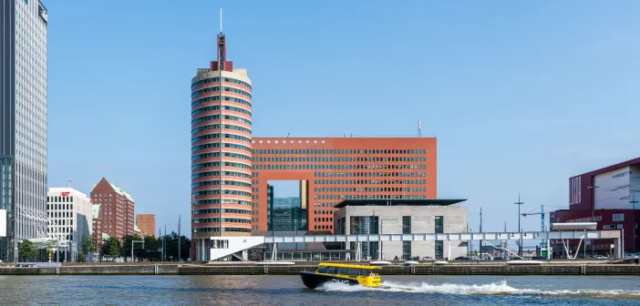 Wilhelminaplein 1-40 in Rotterdam