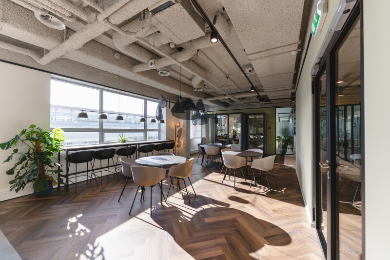 Bos en Lommerplein in Amsterdam