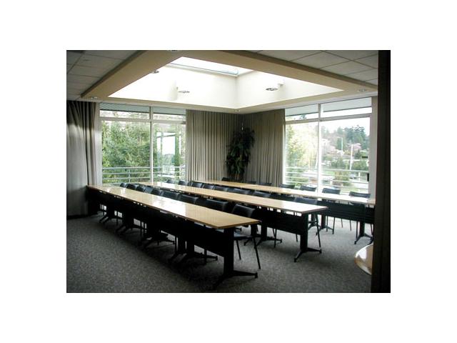 5400 Carillon Point, Building 5000 in Kirkland