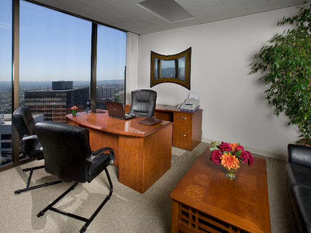 1800 Century Park E in Los Angeles