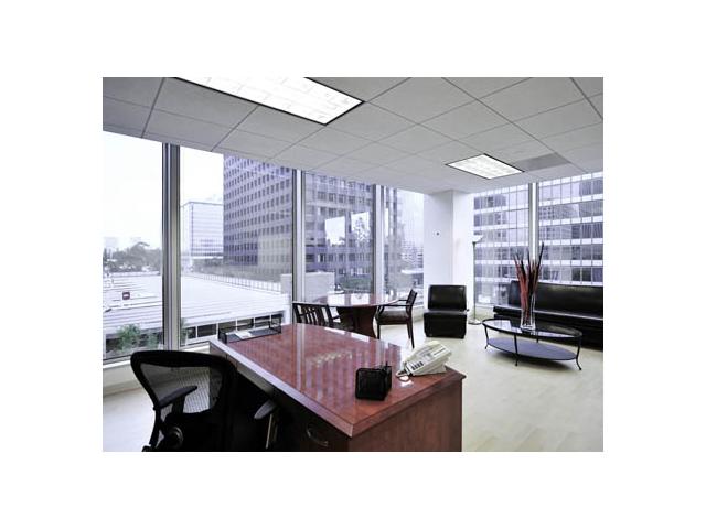 1800 Century Park E in Los Angeles