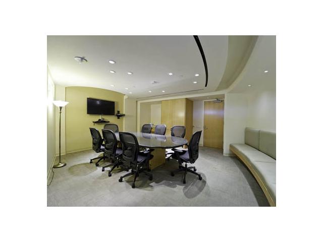 1800 Century Park E in Los Angeles