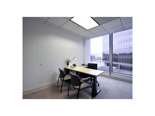 1800 Century Park E in Los Angeles