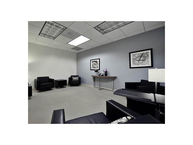 1800 Century Park E in Los Angeles