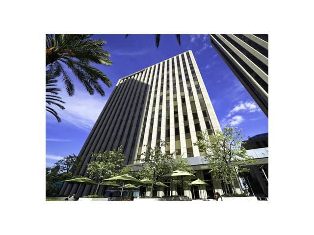 1800 Century Park E in Los Angeles