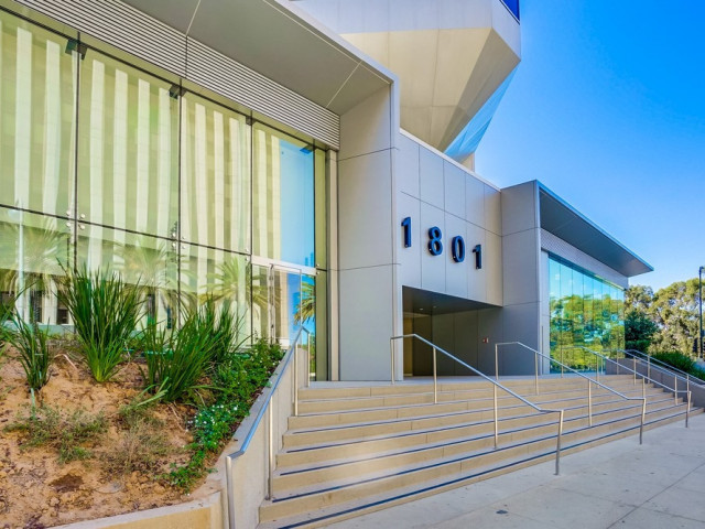 1800 Century Park E in Los Angeles