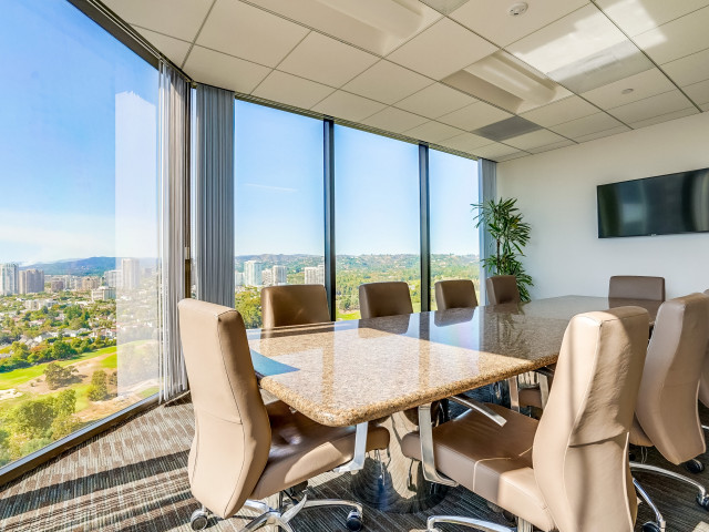 1800 Century Park E in Los Angeles