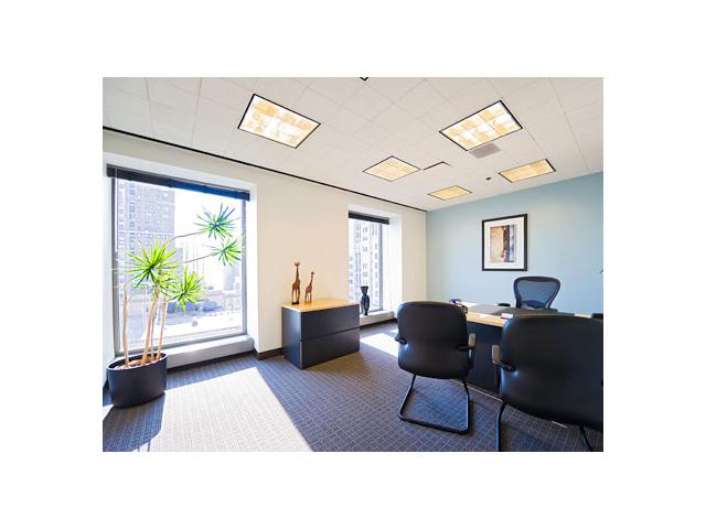 980 North Michigan Avenue in Chicago