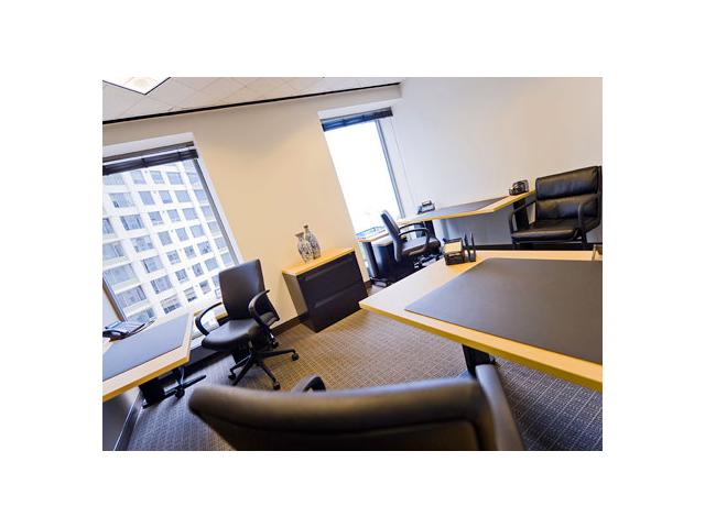 980 North Michigan Avenue in Chicago