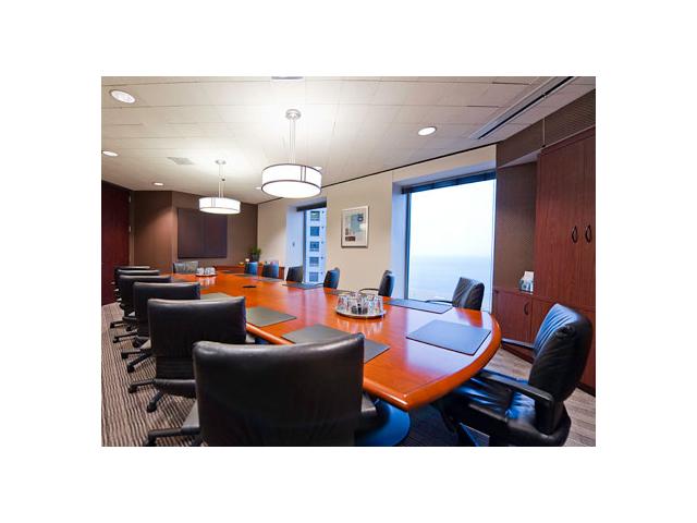 980 North Michigan Avenue in Chicago