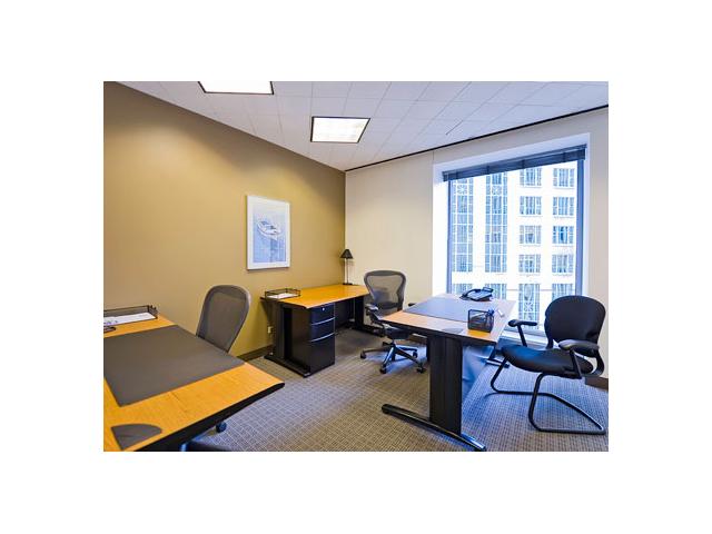 980 North Michigan Avenue in Chicago