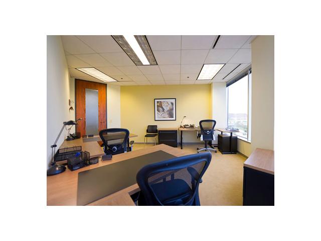 5600 North River Road in Rosemont