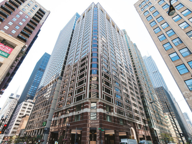 225 W Washington St in Chicago