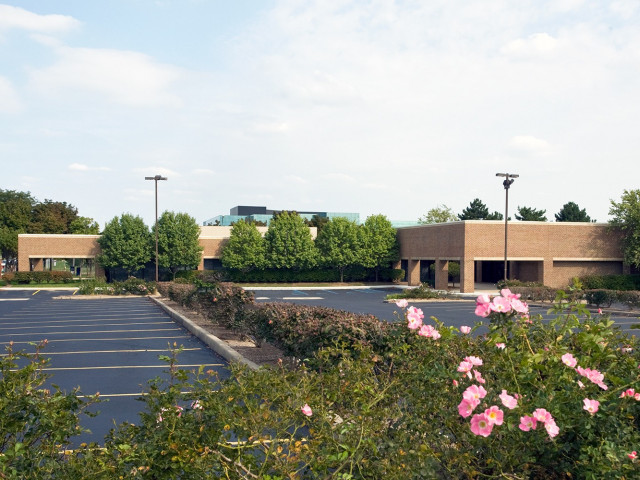 39111 West Six Mile Road in Livonia