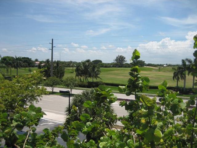 860 US Highway 1 in North Palm Beach