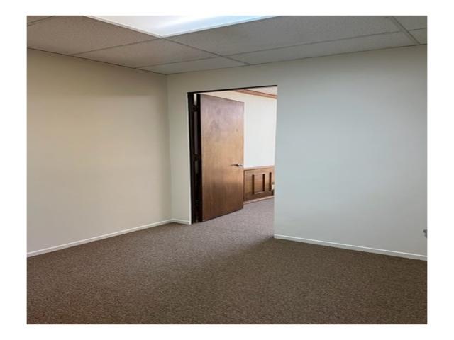 18344 Oxnard St in Tarzana