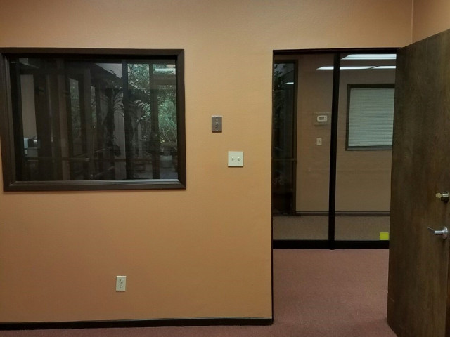 18344 Oxnard St in Tarzana