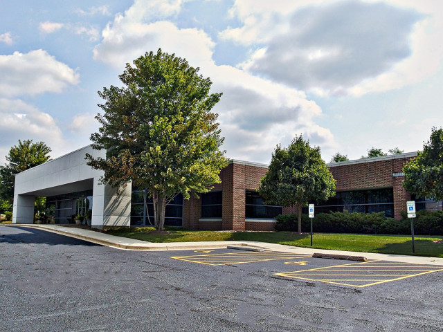 27475 Ferry Rd in Warrenville