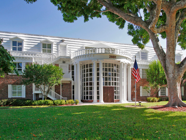 2881 E Oakland Park Blvd in Fort Lauderdale