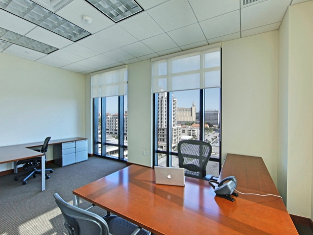 1600 Ponce De Leon Blvd in Coral Gables