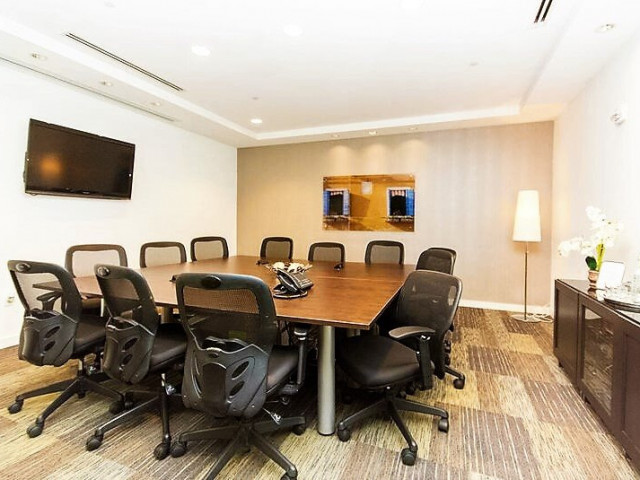 2525 Ponce De Leon Blvd in Coral Gables