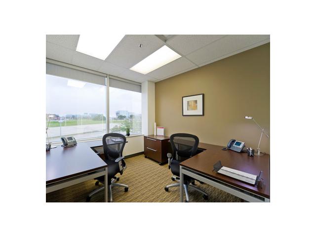 7111 Syntex Dr in Mississauga