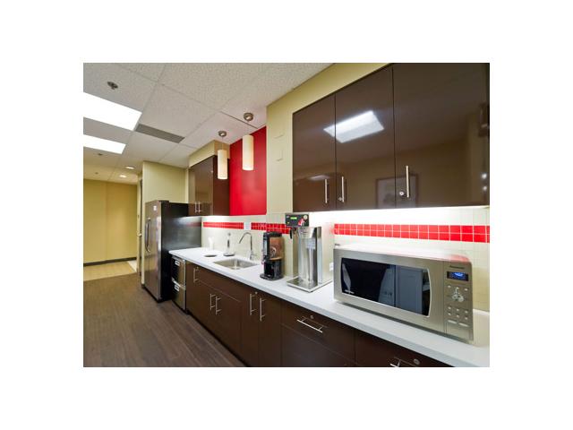 7111 Syntex Dr in Mississauga