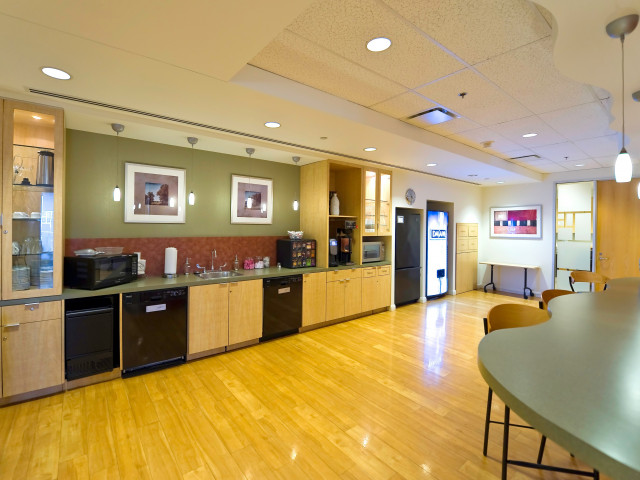 2425 Matheson Boulevard East in Mississauga