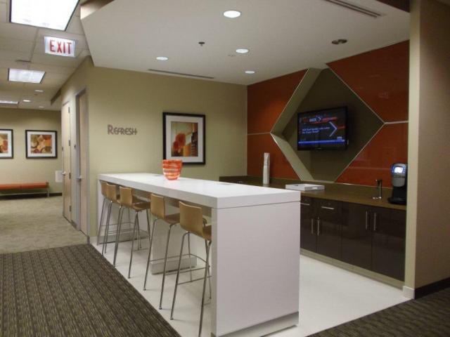 2815 Forbs Ave in Hoffman Estates