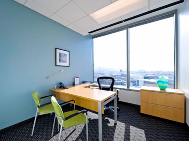 939 W North Ave in Chicago