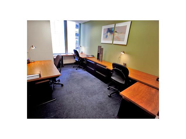 1325 6th Avenue in New York