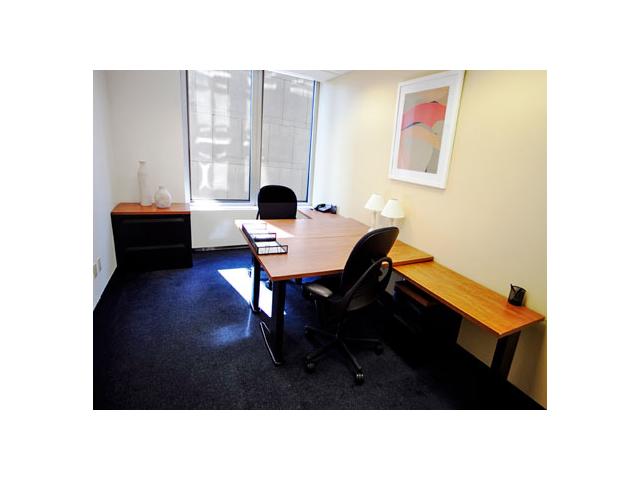 1325 6th Avenue in New York