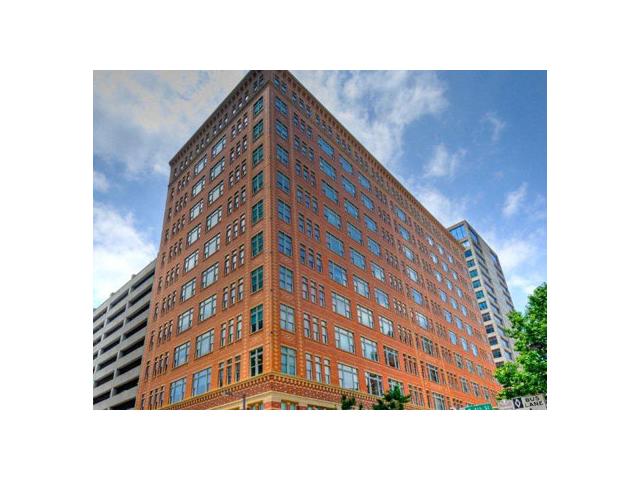 420 Throckmorton St in Fort Worth