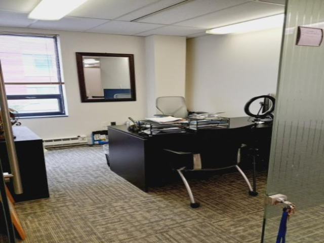 2121 Eisenhower Ave in Alexandrie